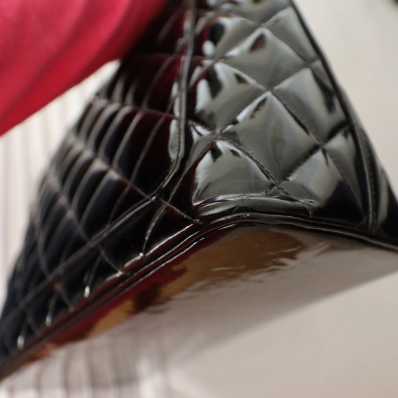 Chanel Black Patent  Quilted Leather Medallion Purse - Picture 9 of 16